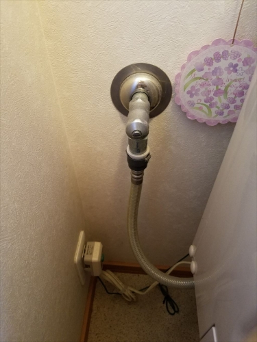 トイレ修理_止水栓
